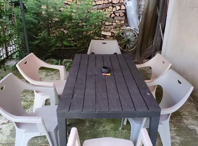 شقة етаж от къща с двор